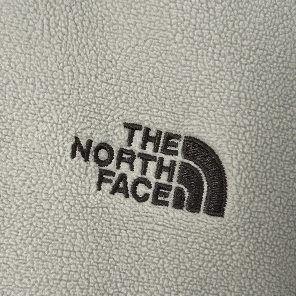 The North Face Light Gray Quarter-Zip Fleece Pullover